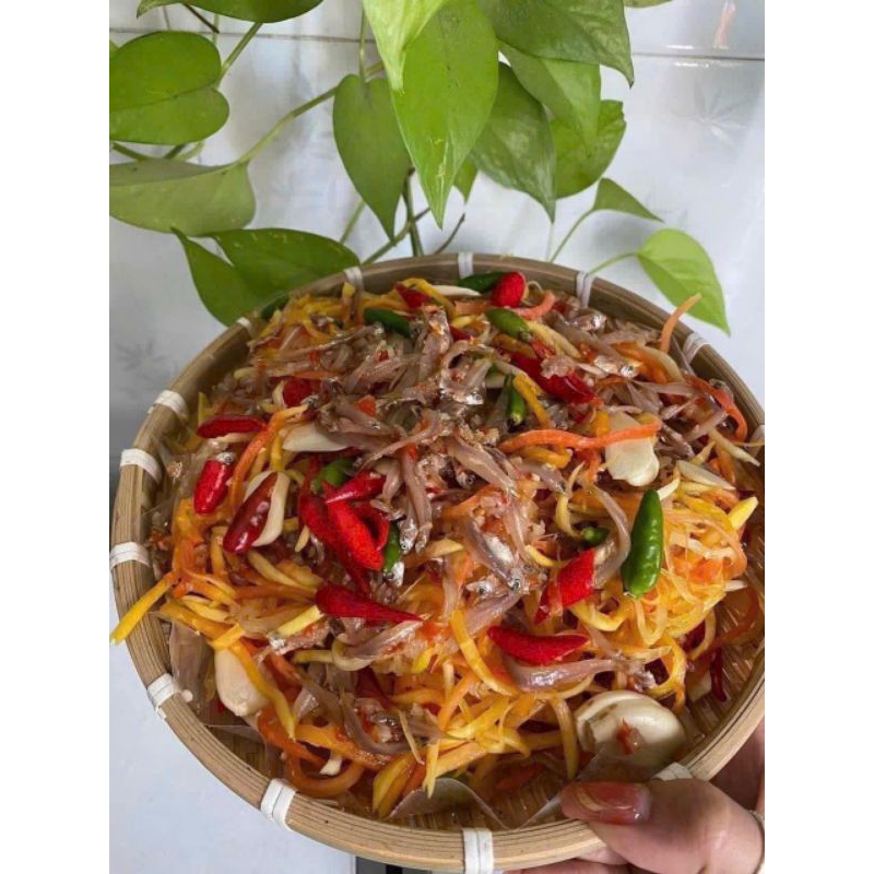 Mắm cá cơm trộn đu đủ