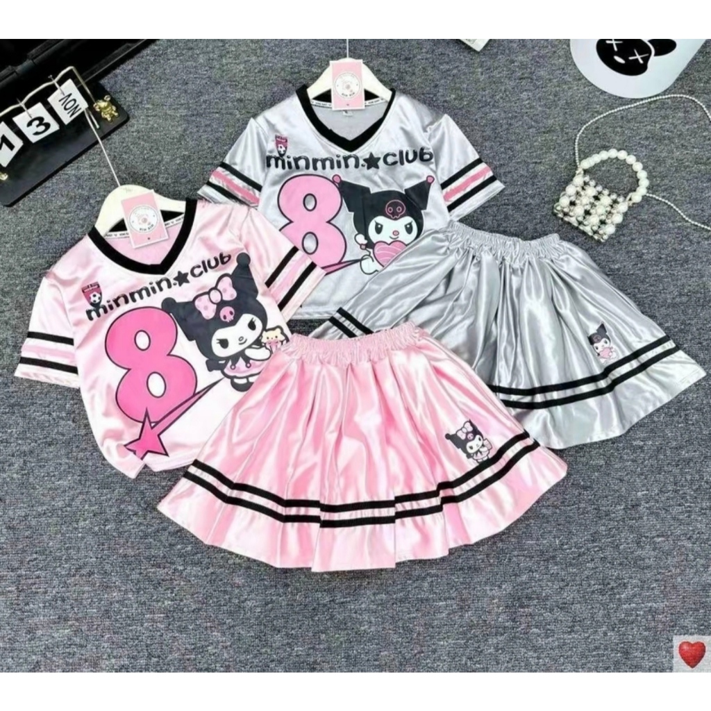 Set Bộ Váy Xếp Ly vải Bóng 2024, Set thời trang bé gái in hình Số 8 KUROMI Xinh, Bộ Váy có viền thể thao size 9-44kg