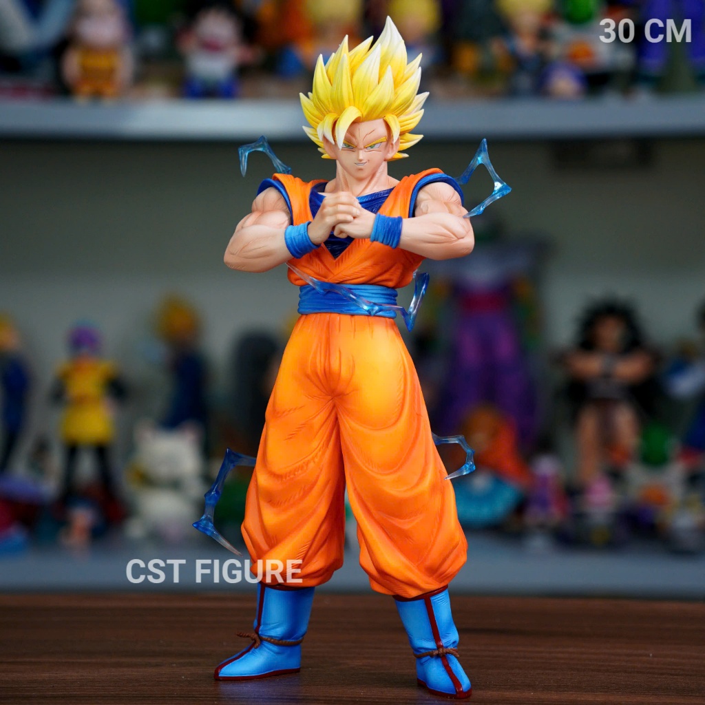 Goku SSJ2 model, 30 cm tall – Comes with a free chibi figure.